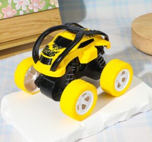 Yellow off-road stunt rolling car toy with pull-back four-wheel drive and large tires