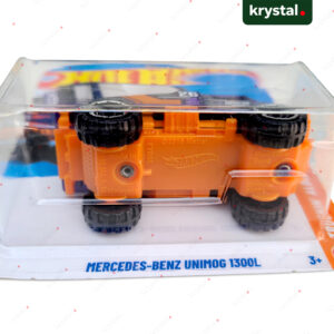 Hot Wheels Mercedes-Benz Unimog 1300L 1:64 scale die-cast off-road truck in purple Expedition Scout livery